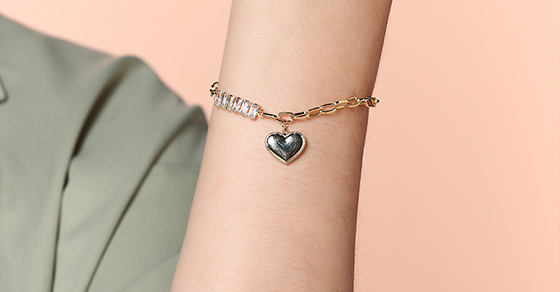 Top 8 mẫu lắc tay nữ dưới 150K đơn giản, phù hợp nhiều phong cách